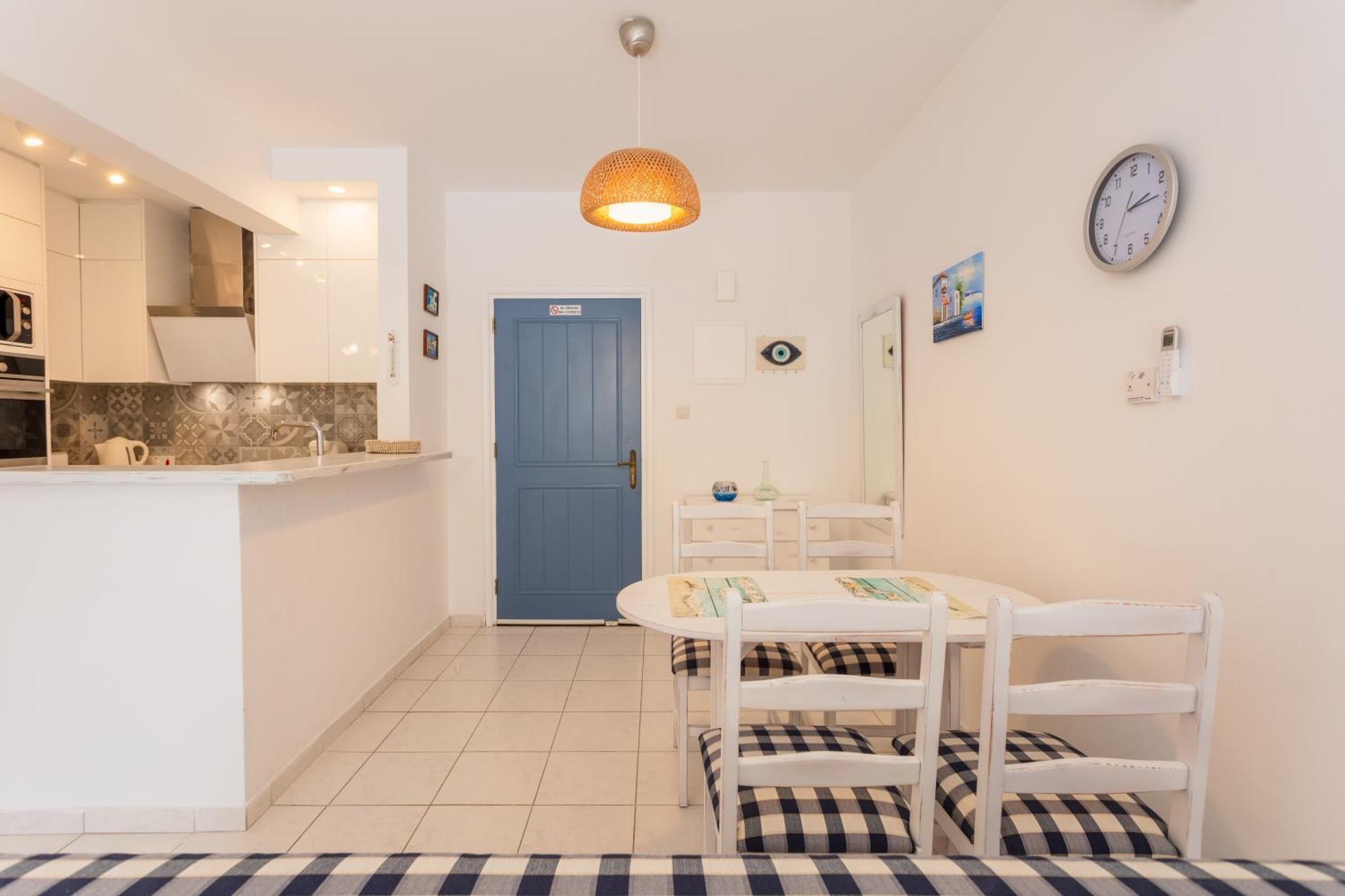 Regina Gardens Lovely Apartment Paphos Exterior photo